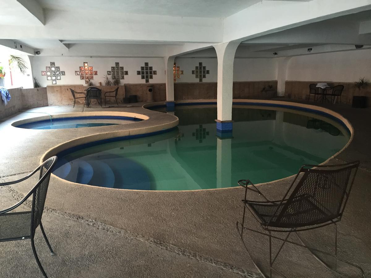 Los Nogales Inn Camargo Eksteriør billede