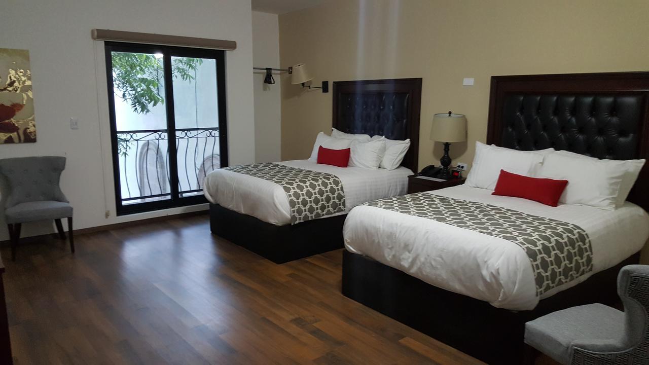 Los Nogales Inn Camargo Eksteriør billede
